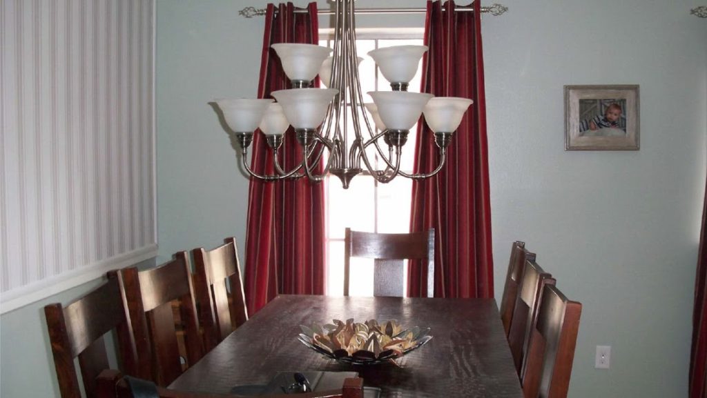 Dining room before remodel